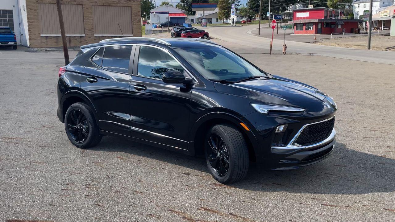 2024 Buick Encore GX Sport Touring photo 2