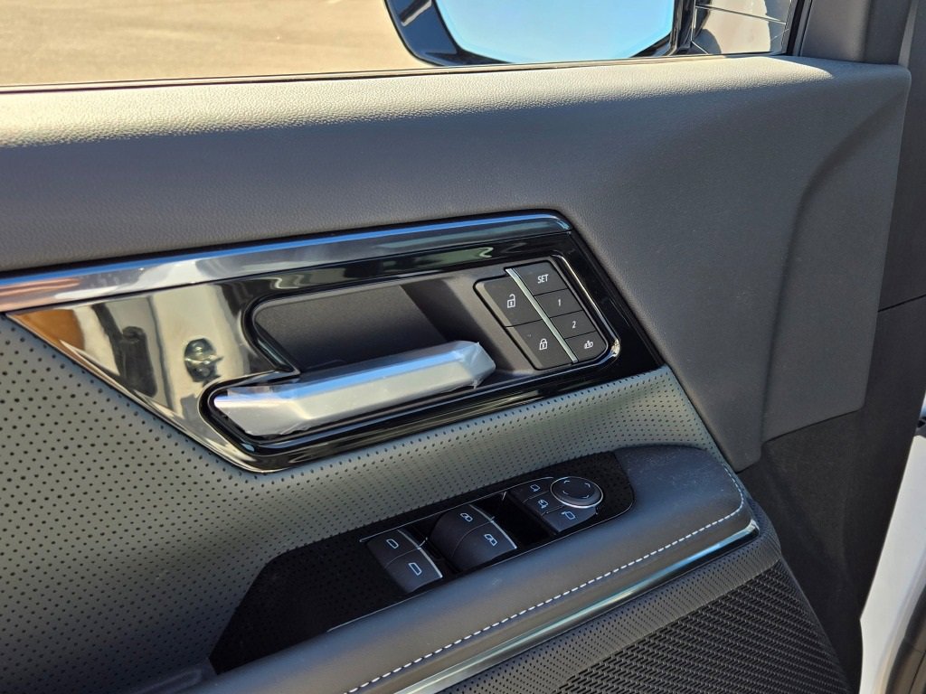 2026 Gmc Sierra EV AT4 photo 24