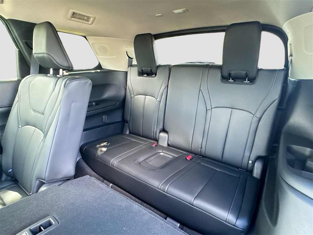 2026 Infiniti QX60 Luxe photo 28