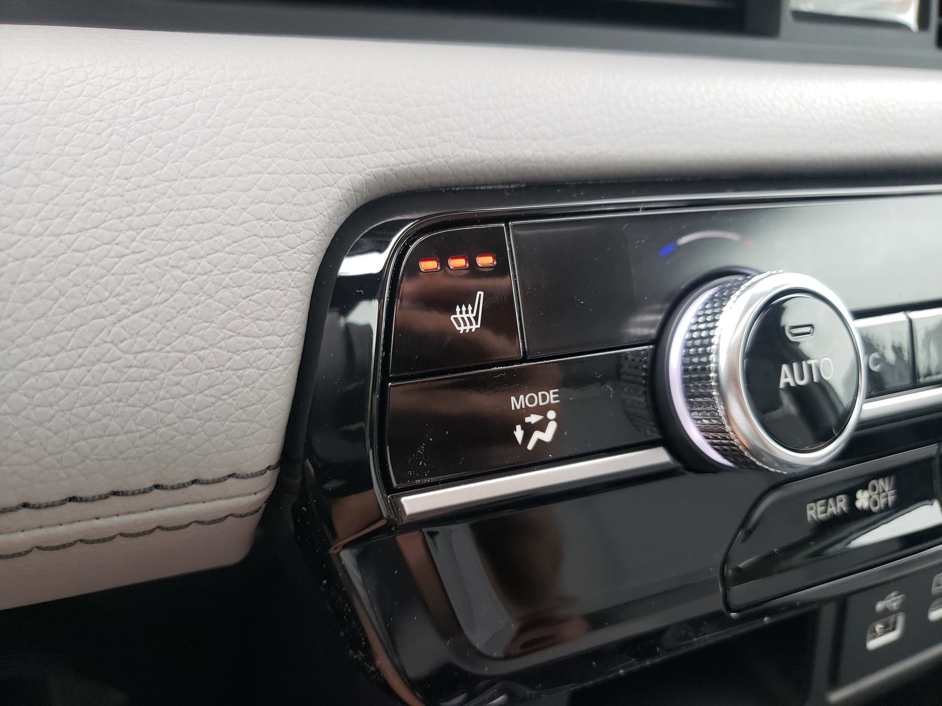 2025 Honda Pilot Touring photo 24