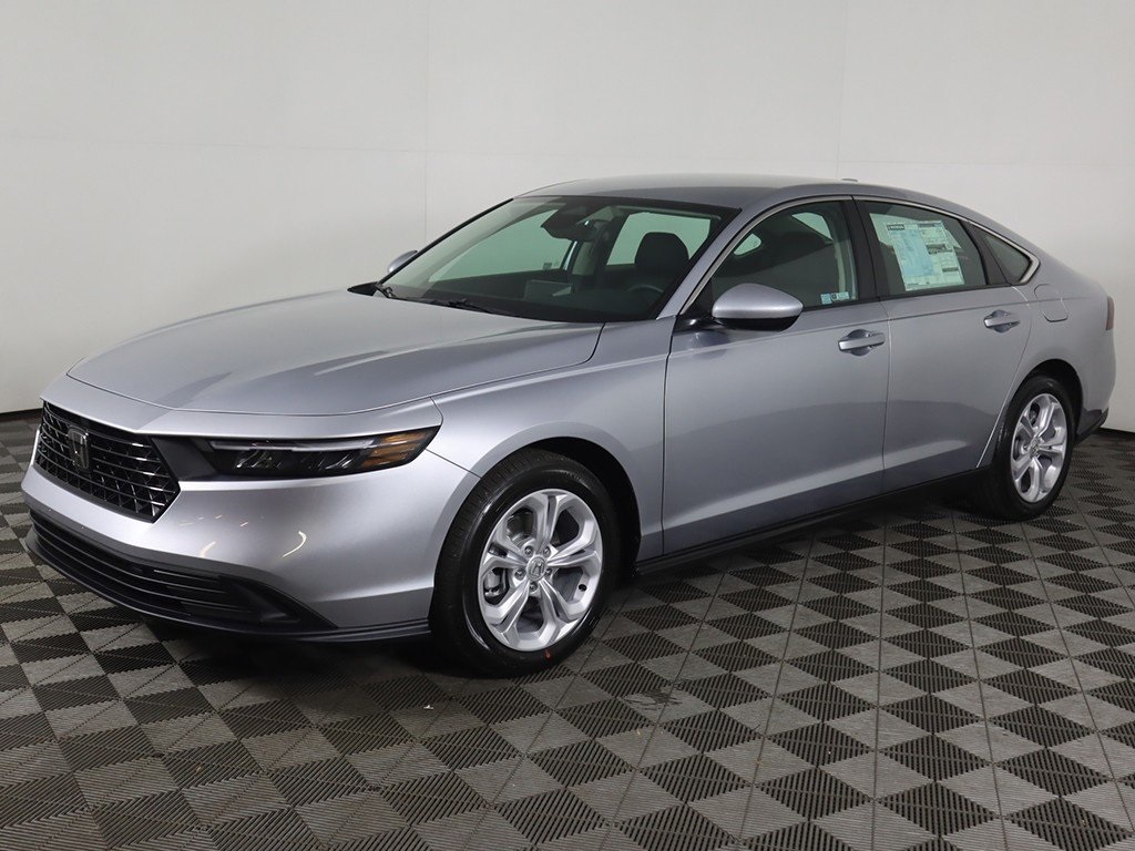 2025 Honda Accord LX photo 2