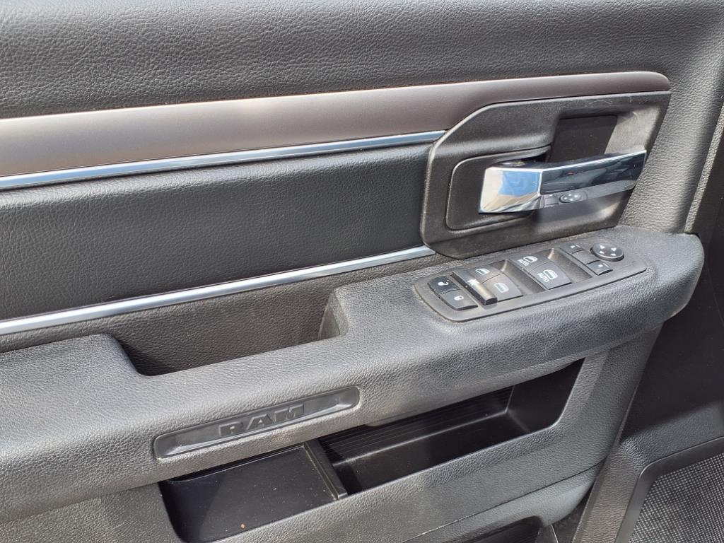 2024 Ram 1500 Classic Warlock photo 11
