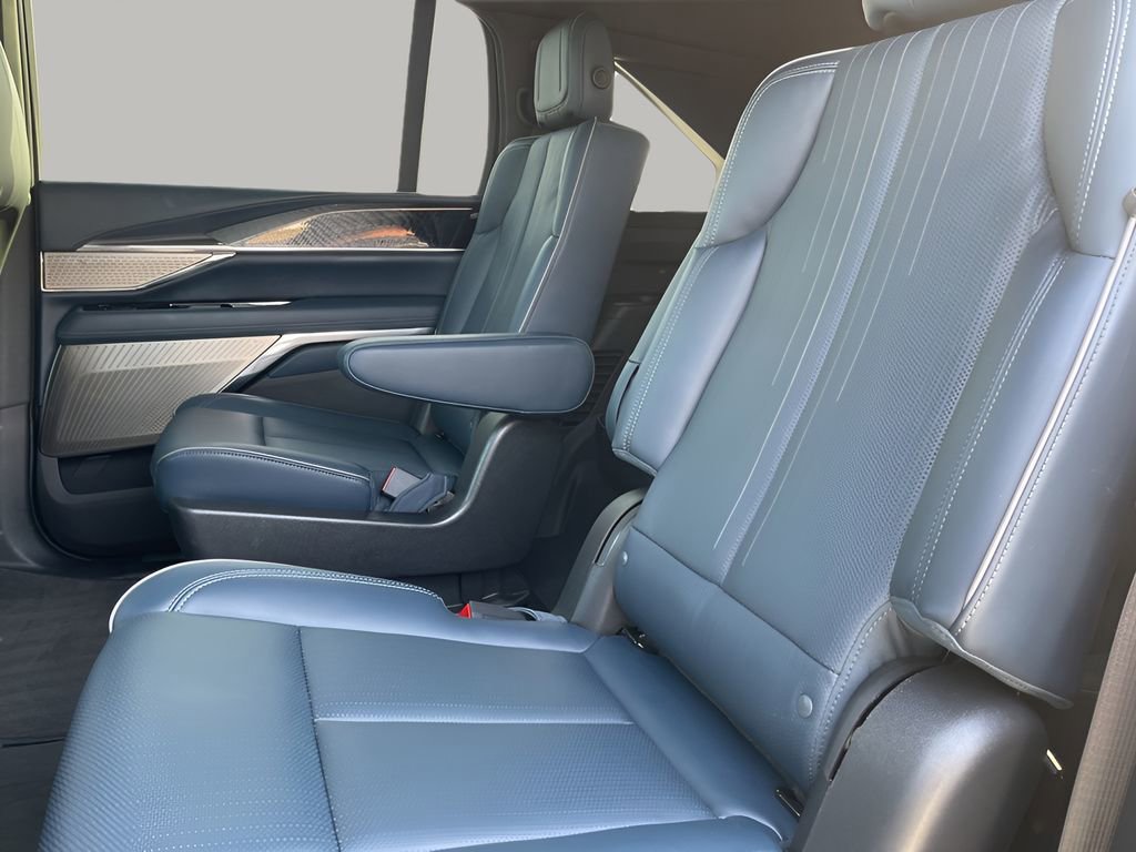 2025 Cadillac Escalade IQ Sport photo 17