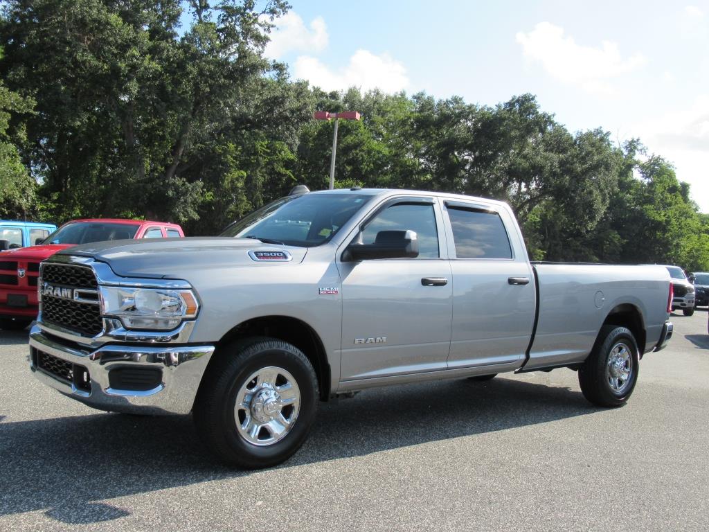 2022 Ram 3500 Tradesman photo 2