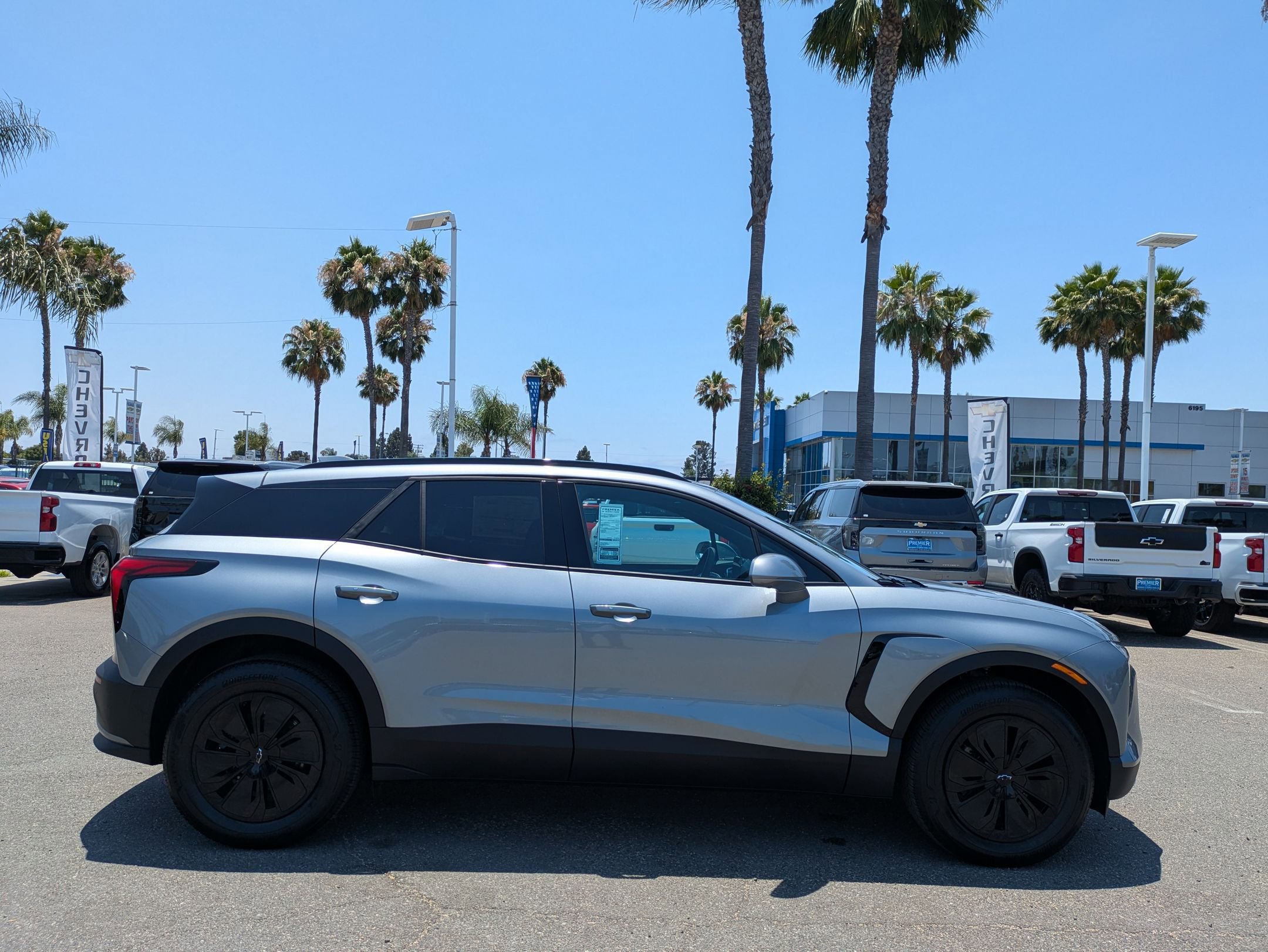 2025 Chevrolet Blazer EV photo 4