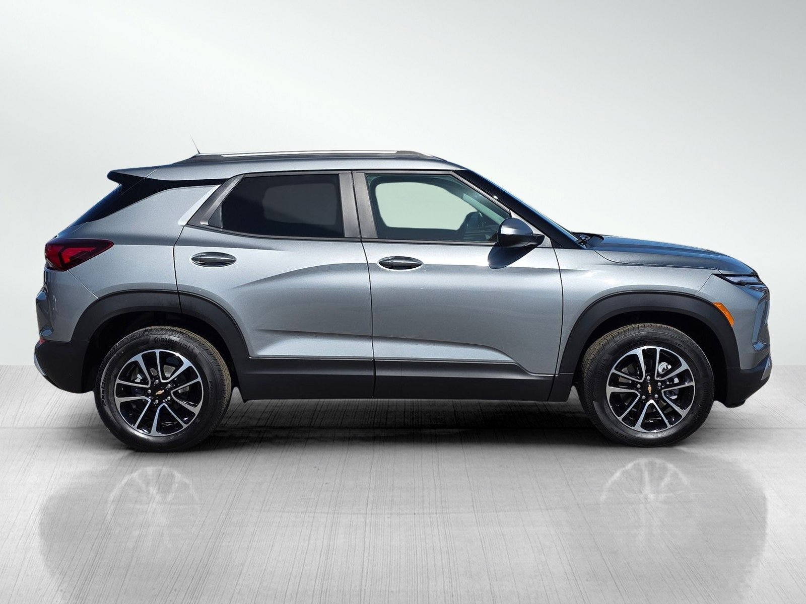 2026 Chevrolet Trailblazer LT photo 3