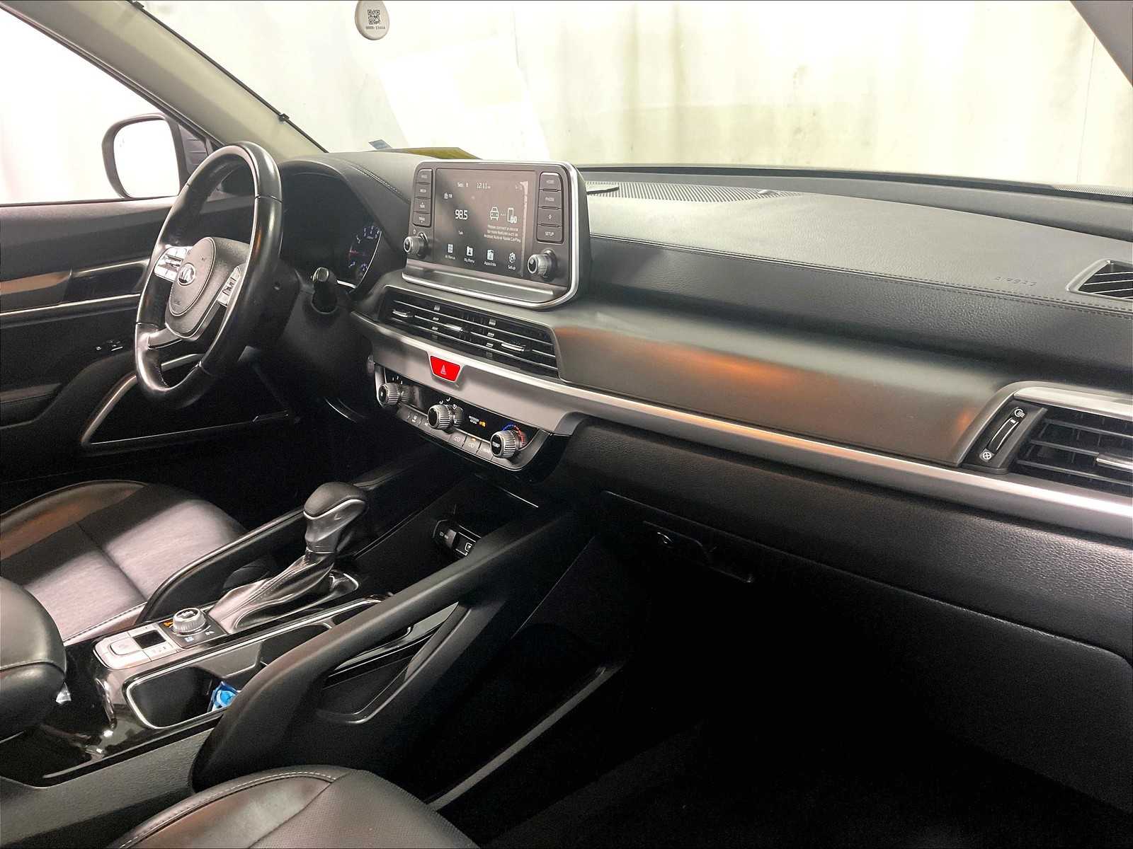 2020 Kia Telluride LX photo 14