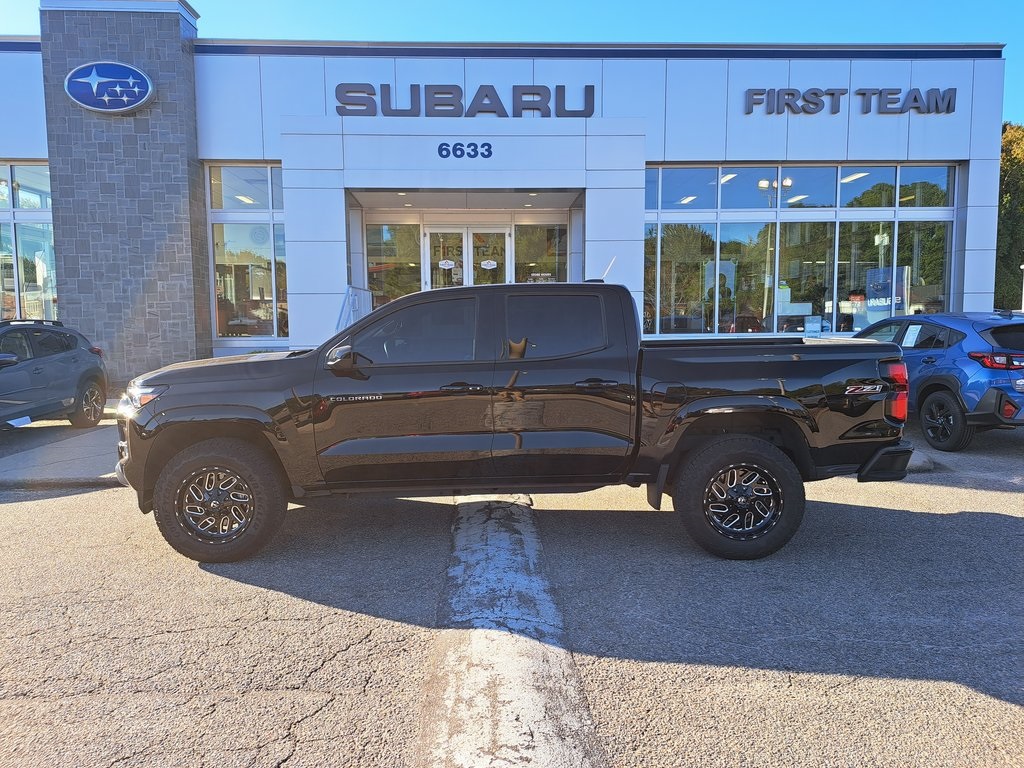 2024 Chevrolet Colorado Z71 photo 3