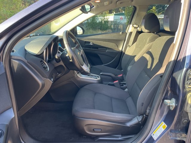 2014 Chevrolet Cruze photo 2