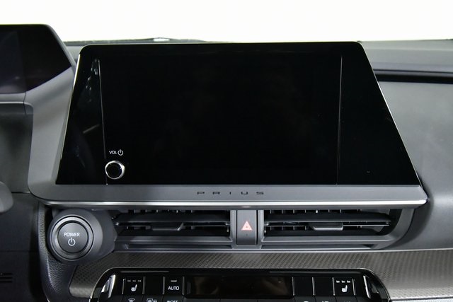 2026 Toyota Prius XLE photo 3