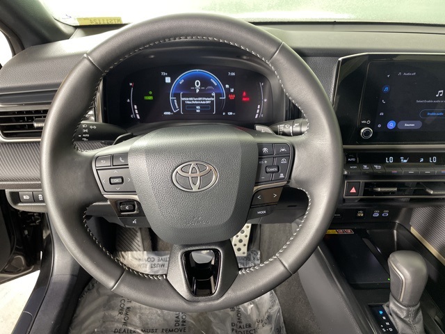 2025 Toyota Camry SE photo 18
