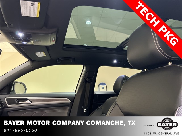 2022 Volkswagen Atlas Cross Sport V6 SE Technology photo 14