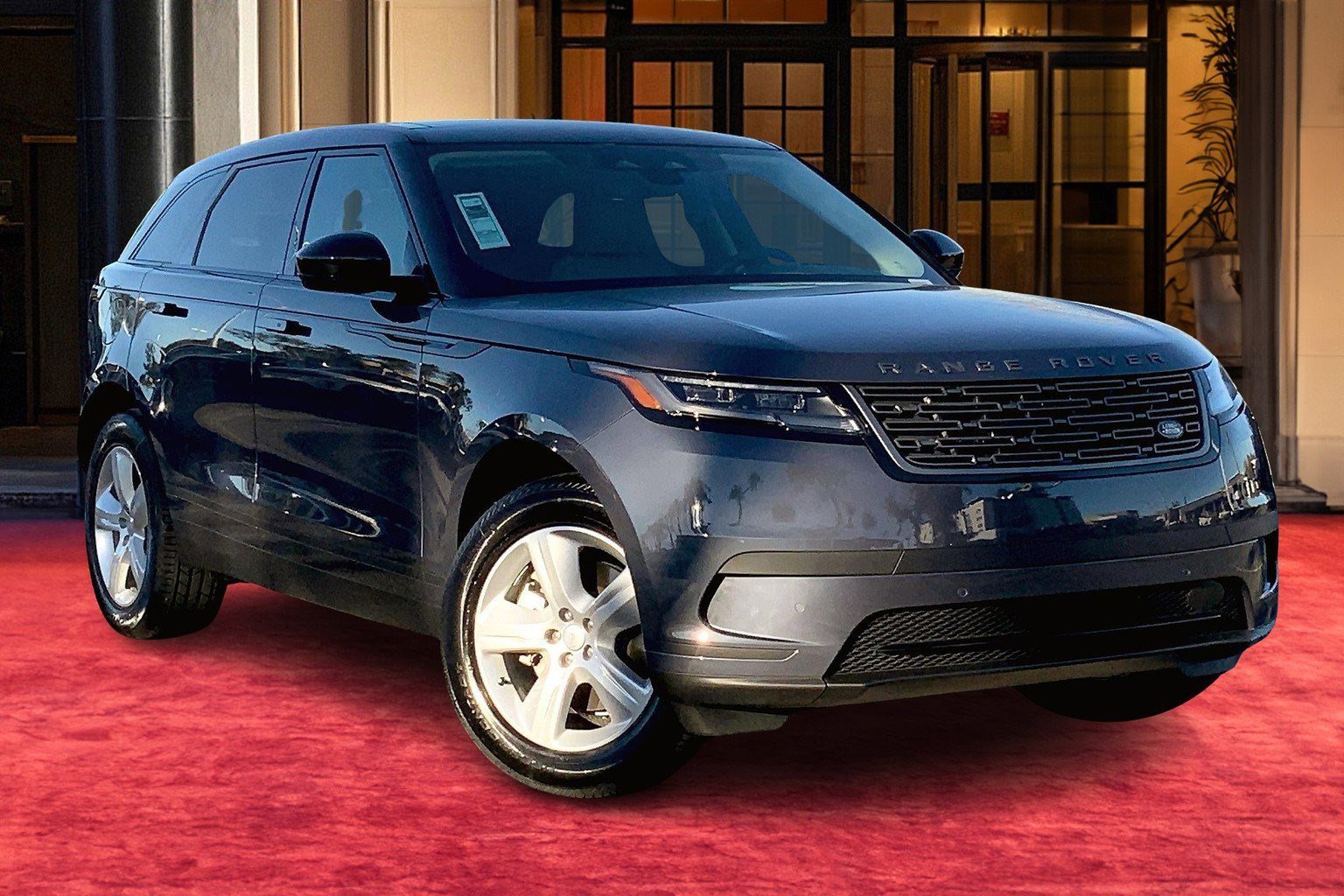 2025 Land Rover Range Rover Velar P250 S photo 2