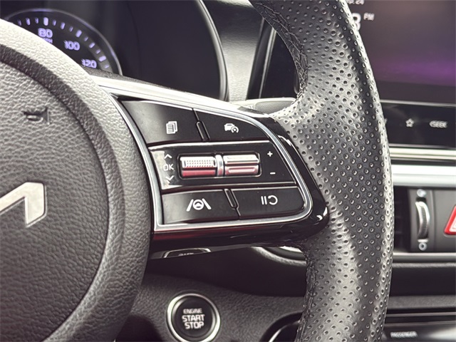 2023 Kia Forte GT-Line photo 17