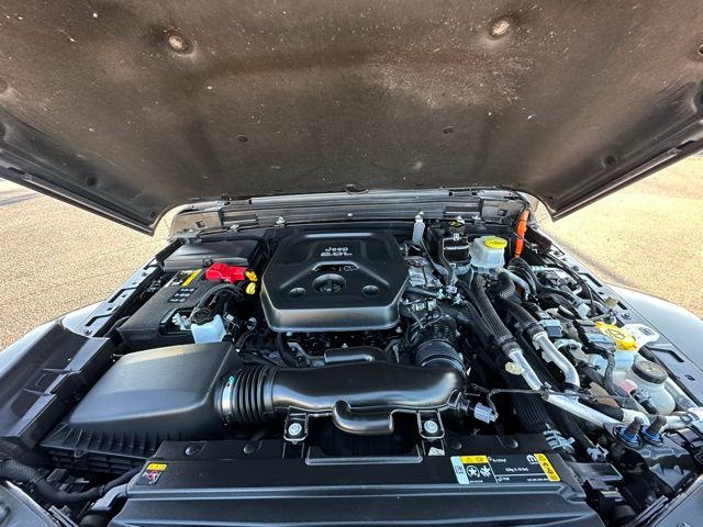 2022 Jeep Wrangler Unlimited Sahara 4xe photo 14