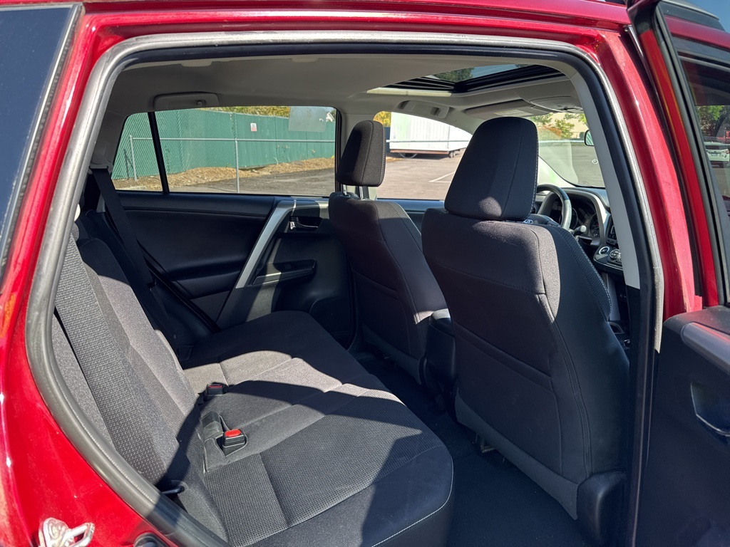 2018 Toyota RAV4 XLE photo 20