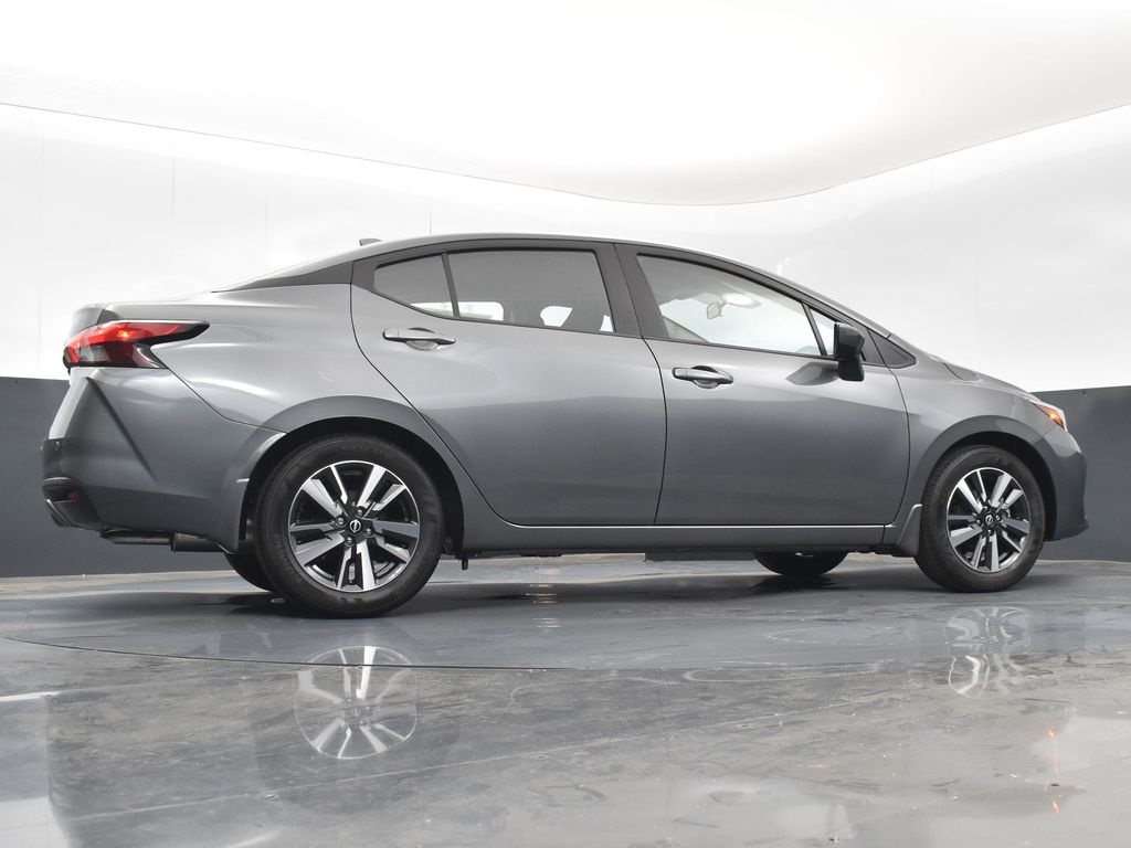 2025 Nissan Versa 1.6 SV photo 40