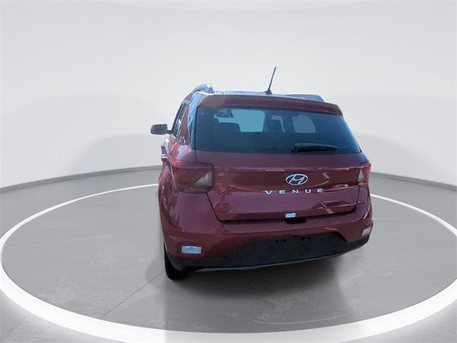 2025 Hyundai Venue Limited photo 4
