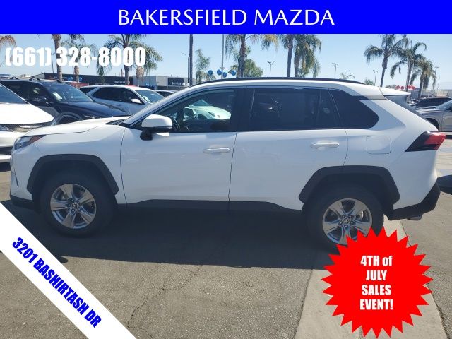 2024 Toyota RAV4 XLE photo 7