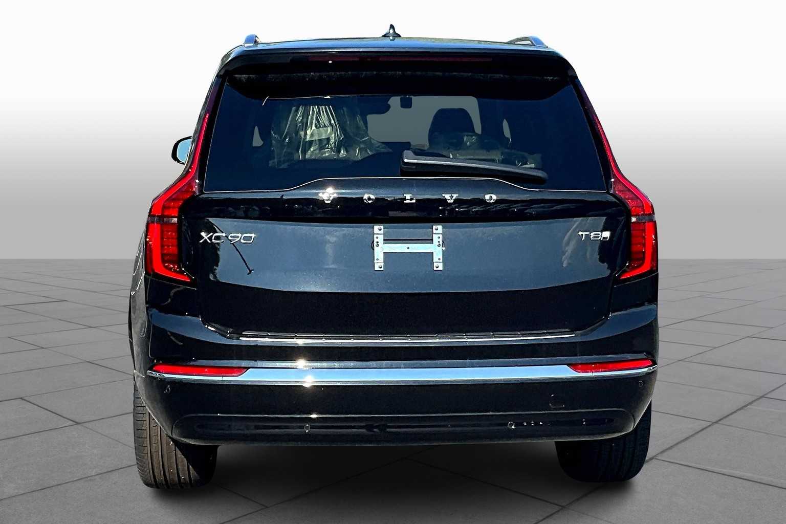 2026 Volvo XC90 Plus photo 4