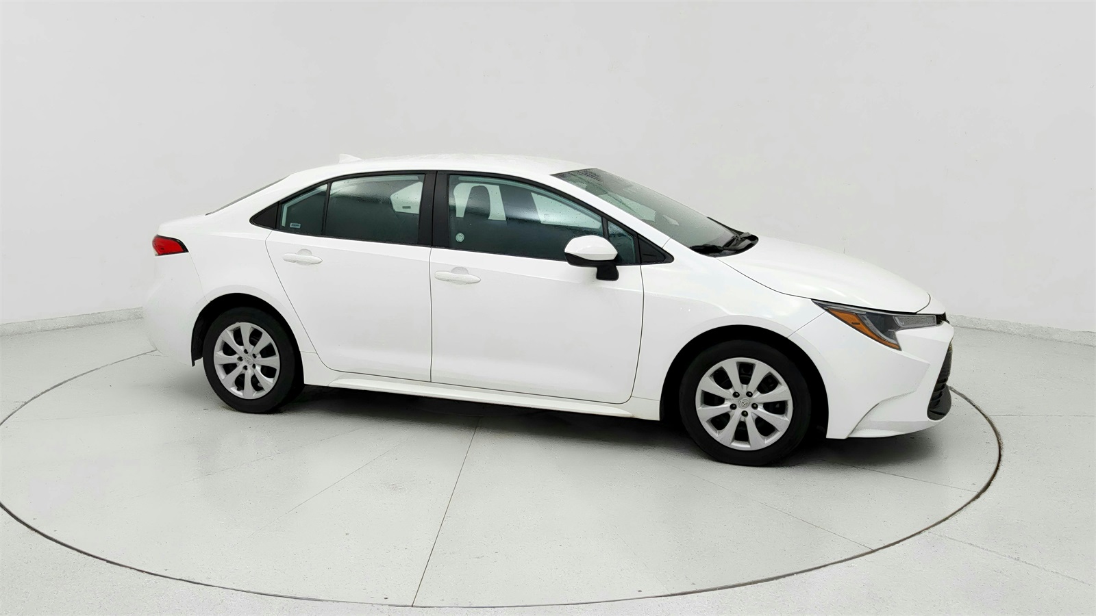 2024 Toyota Corolla LE photo 8