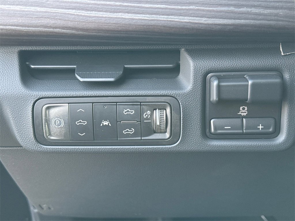 2025 Gmc Sierra EV Denali photo 18