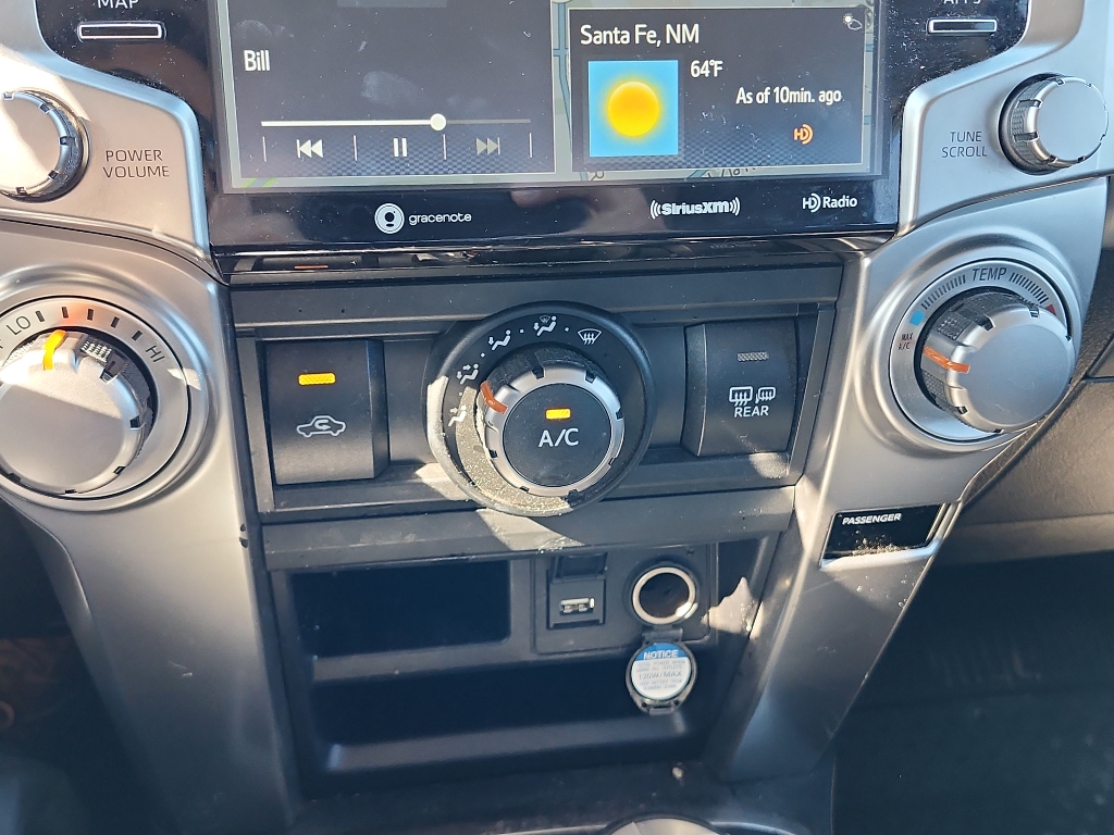 2020 Toyota 4Runner SR5 Premium photo 18