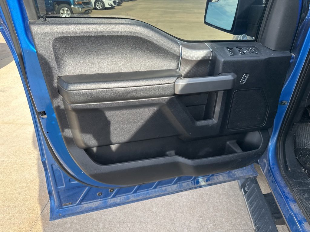 2016 Ford F-150 XLT photo 4