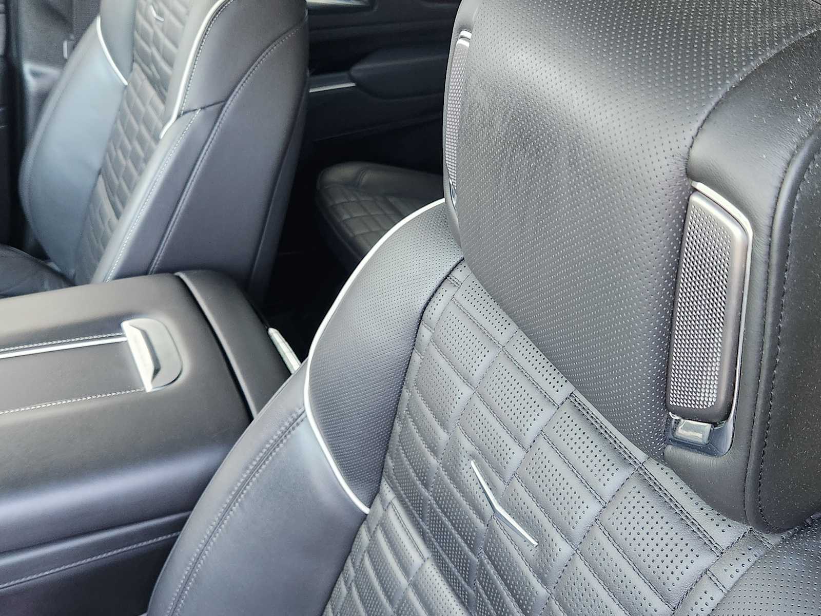 2023 Cadillac Escalade ESV Sport Platinum photo 12