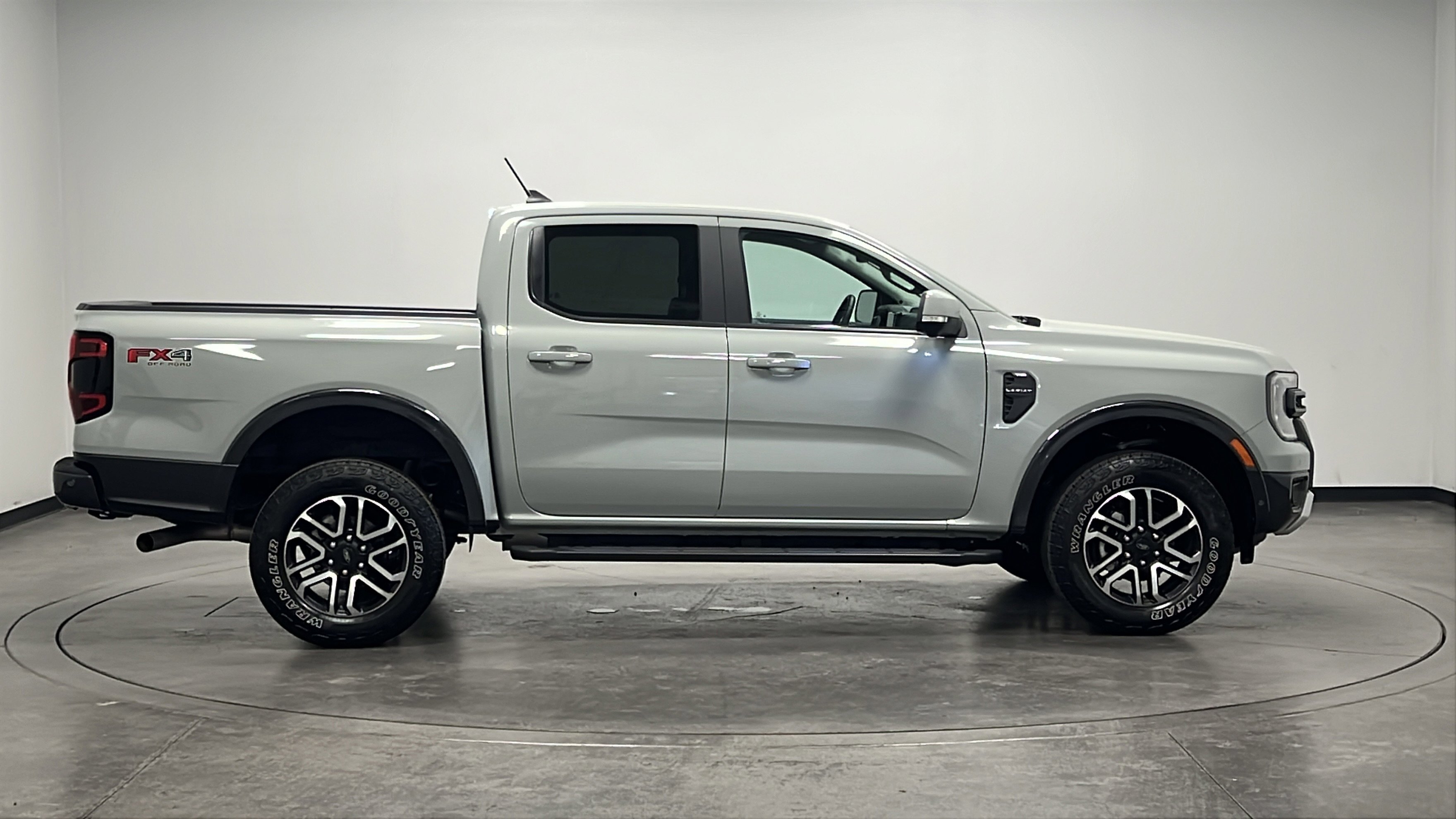 2024 Ford Ranger Lariat photo 8