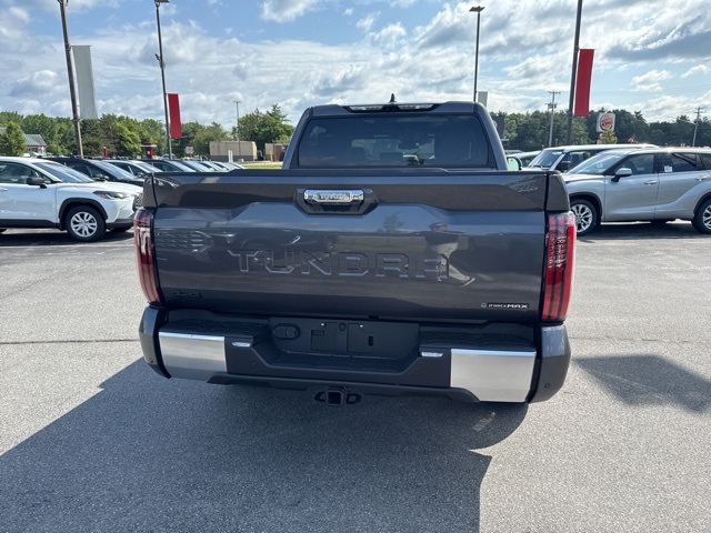 2025 Toyota Tundra Limited CrewMax photo 4