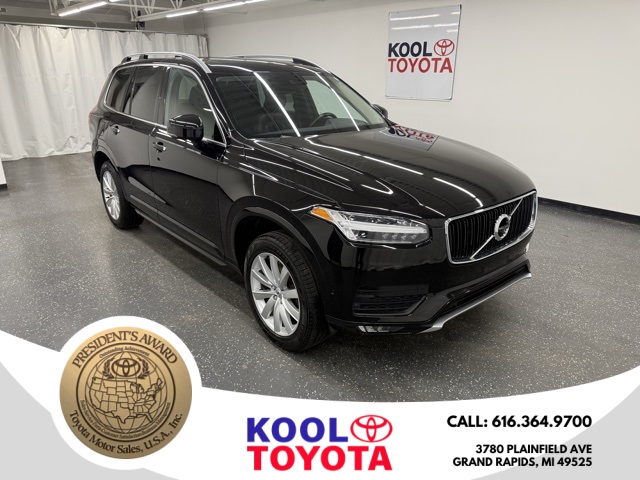 2018 Volvo XC90 Momentum's photo