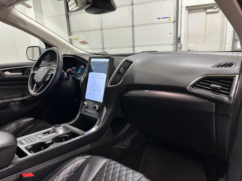2023 Ford Edge Titanium photo 25