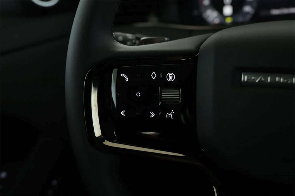 2024 Land Rover Range Rover Evoque Dynamic SE photo 8