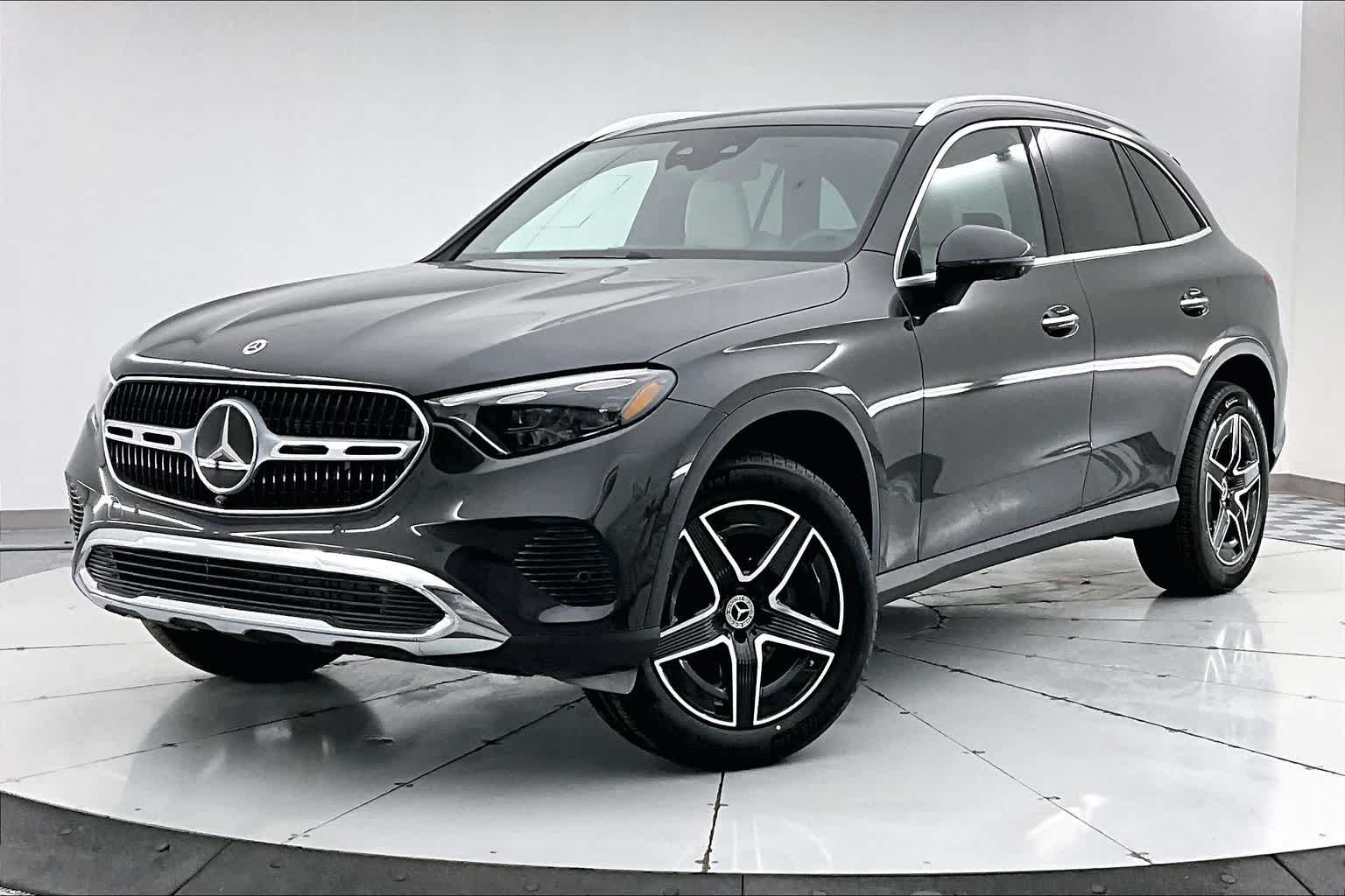 2026 Mercedes-Benz GLC Base's photo