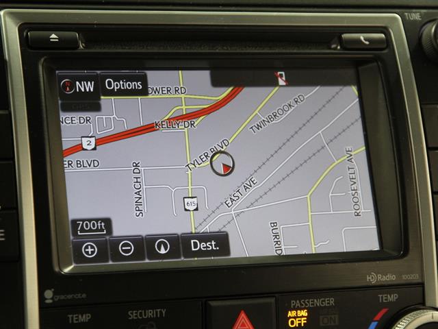 2014 Toyota Camry XLE V6 photo 12