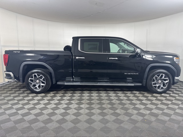 2025 Gmc Sierra 1500 SLT photo 2