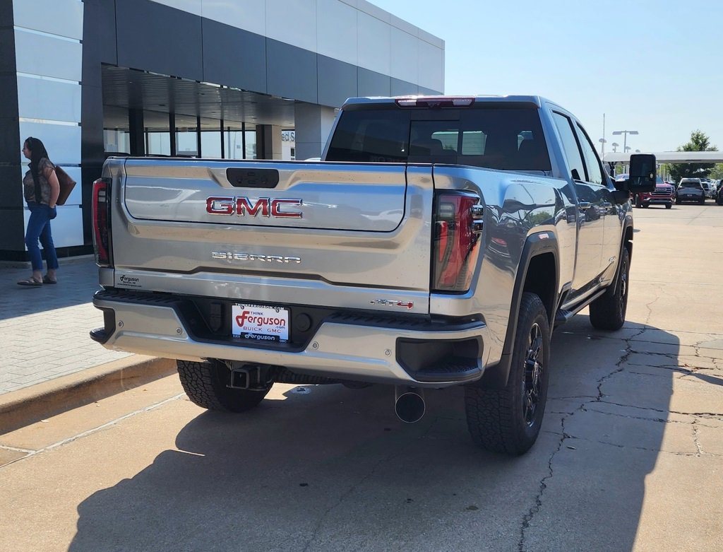 2026 Gmc Sierra 2500 HD AT4 photo 3