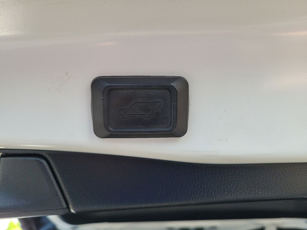 2023 Toyota RAV4 Prime XSE photo 20