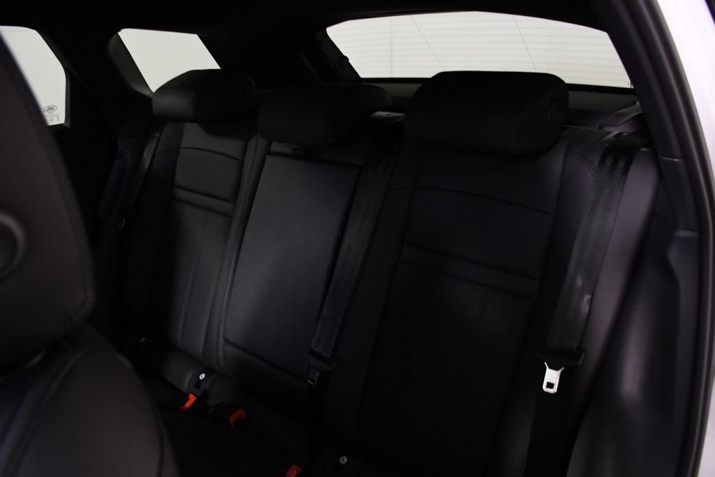 2026 Land Rover Range Rover Evoque Dynamic SE photo 28