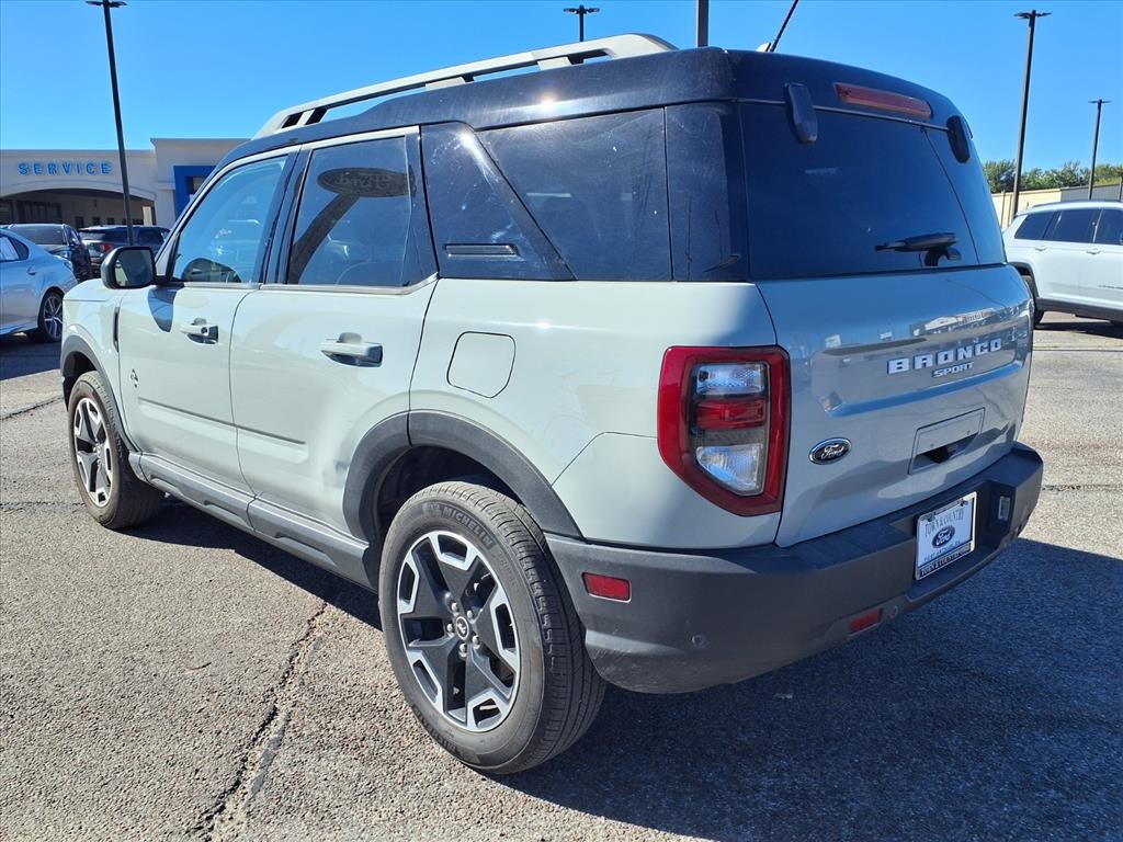 2024 Ford Bronco Sport Outer Banks photo 2