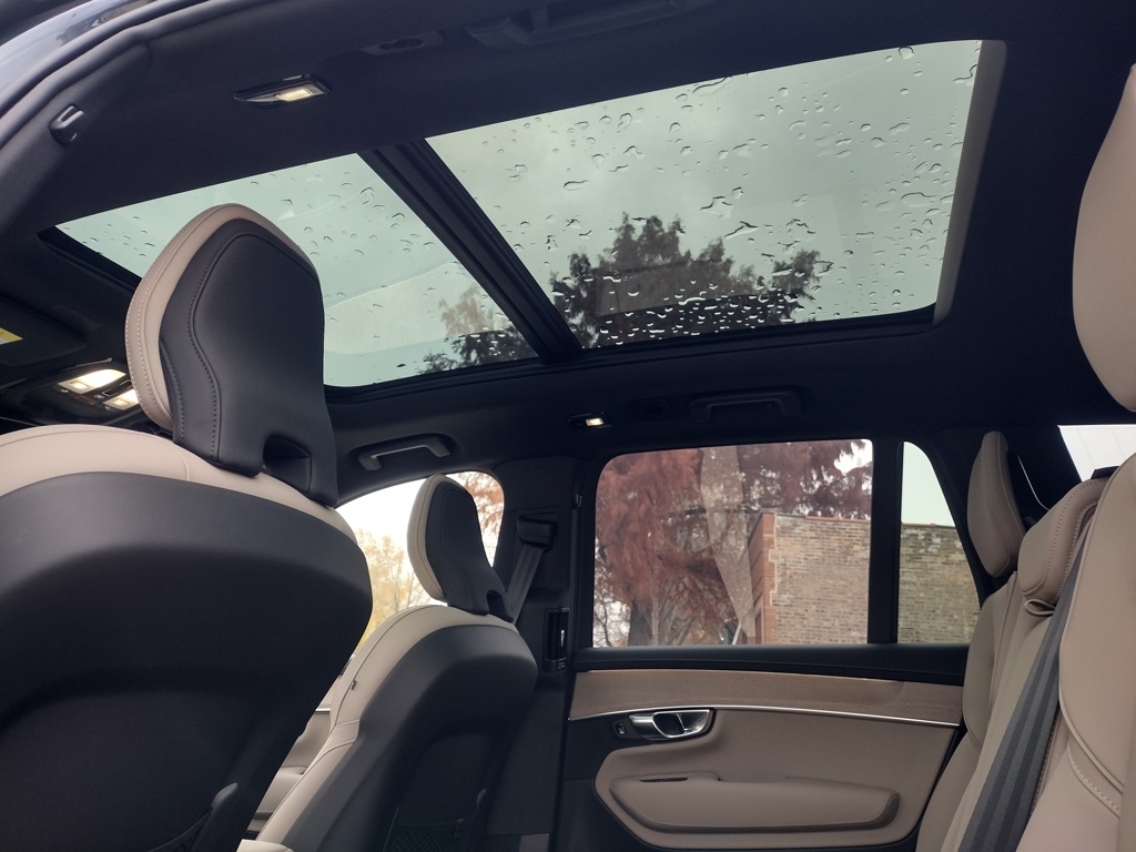 2026 VOLVO XC90 - Image 23