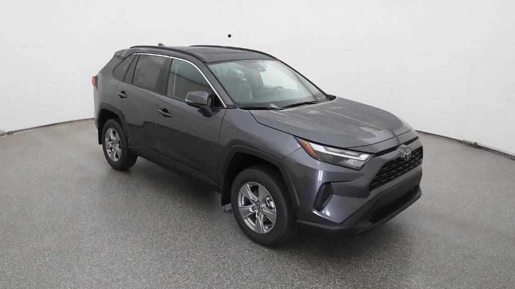 2025 Toyota RAV4 XLE photo 25