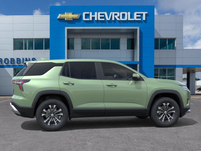 2026 Chevrolet Equinox LT photo 2