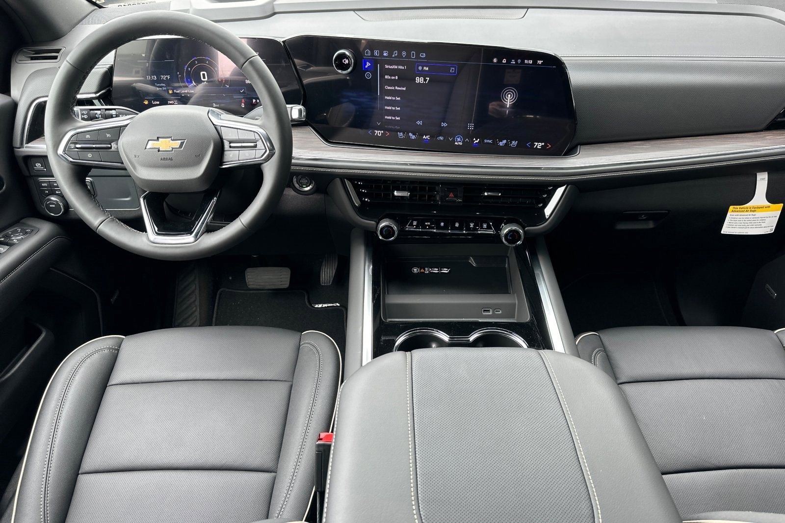 2025 Chevrolet Suburban Premier photo 15