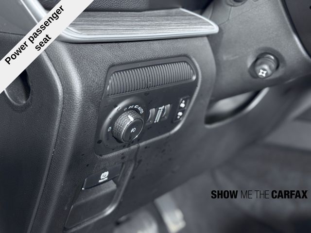 2023 Jeep Wagoneer L Series II photo 13