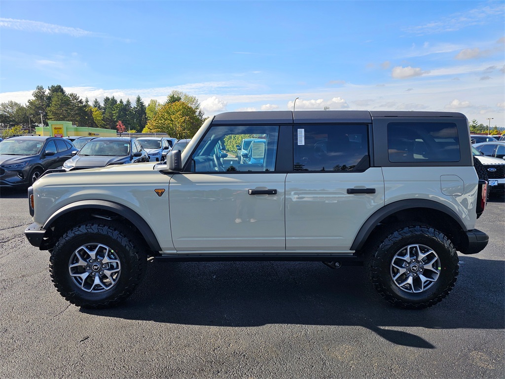2025 Ford Bronco Badlands photo 4