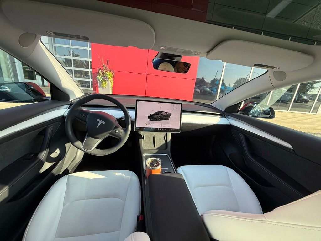 2023 Tesla Model 3 photo 10