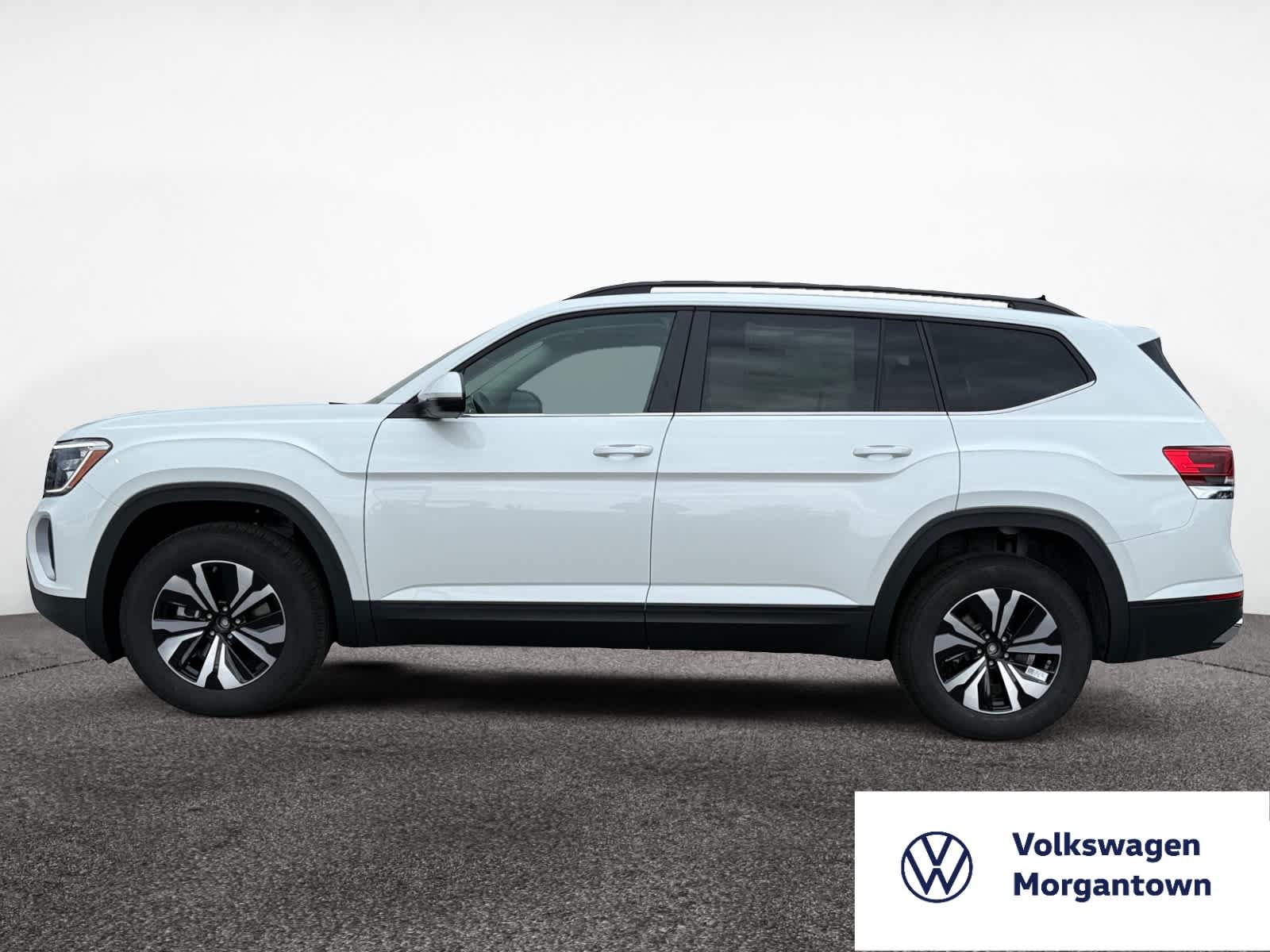 2026 Volkswagen Atlas SE photo 2
