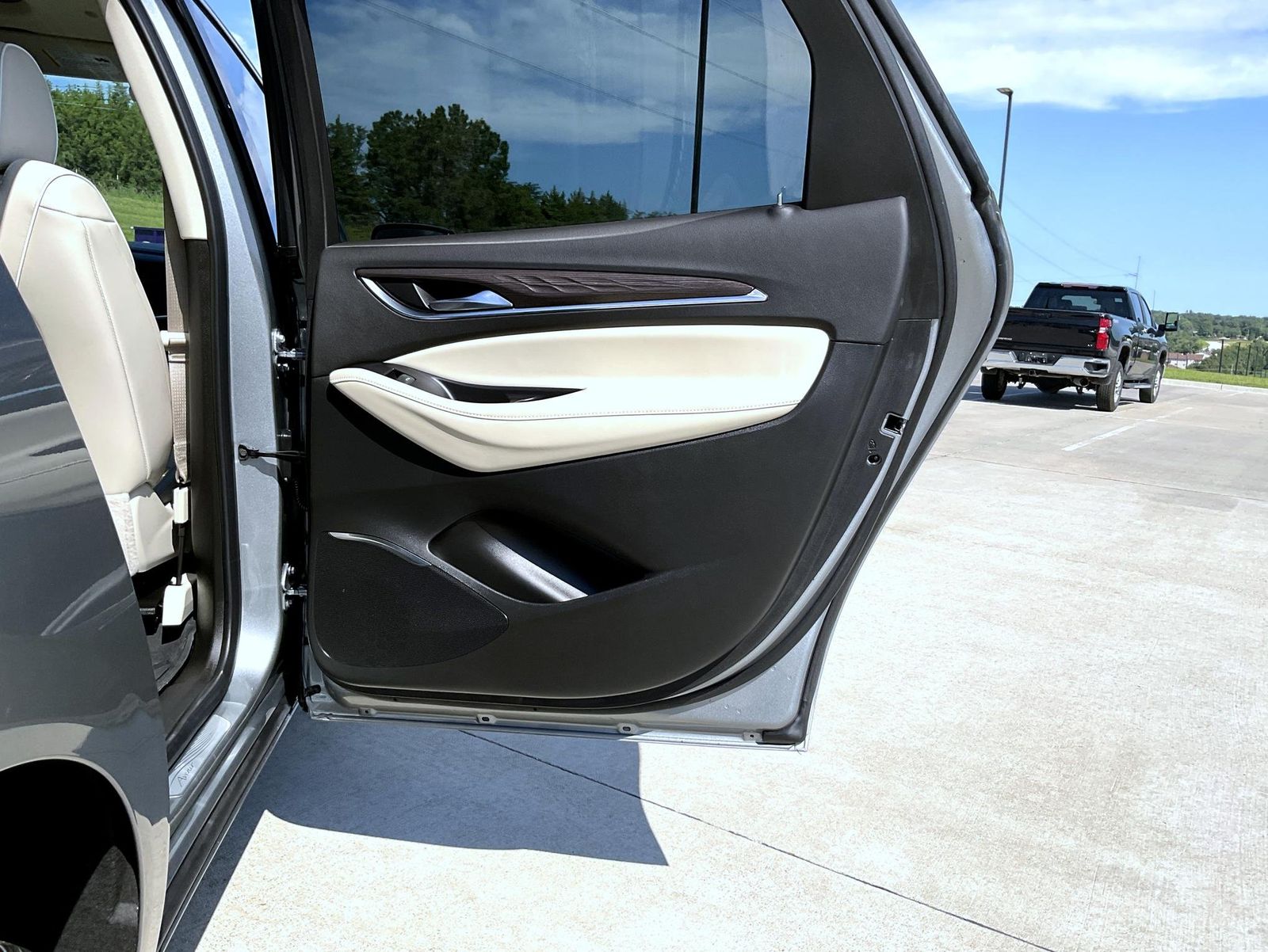 2024 Buick Enclave Avenir photo 24
